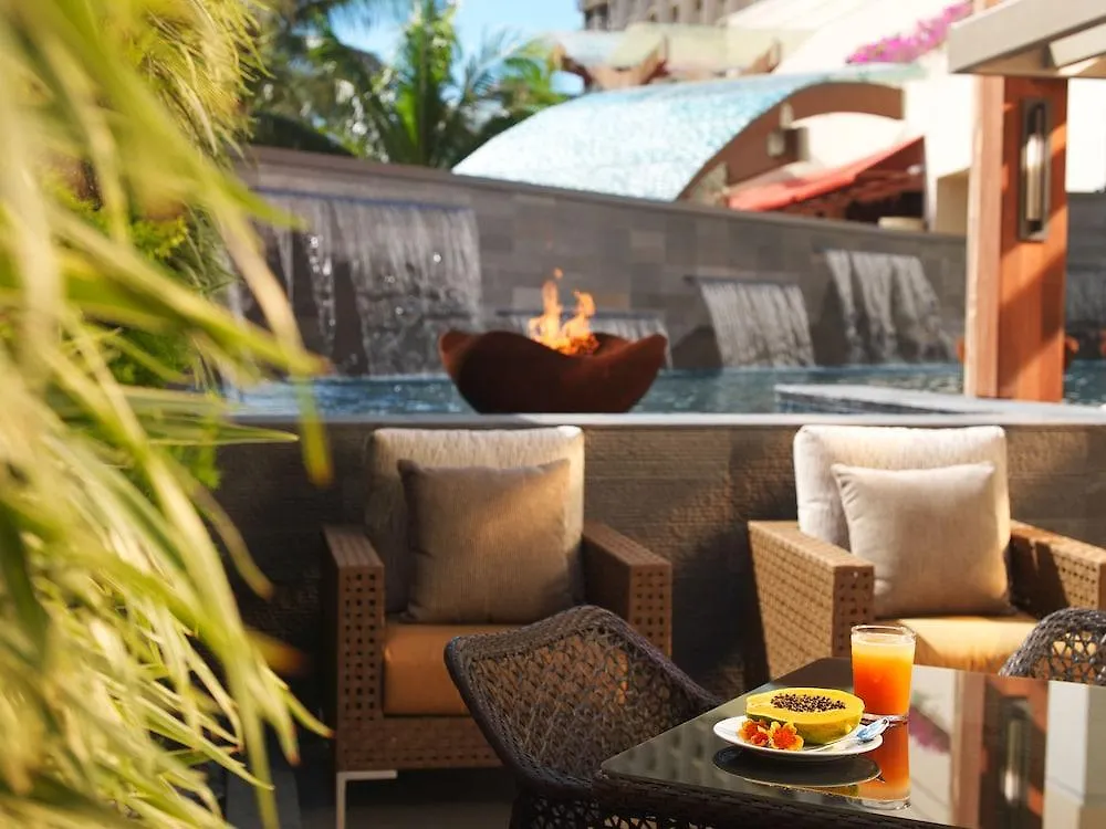 Hilton Grand Vacations Club Hokulani Waikiki Honolulu Hotel 3*,