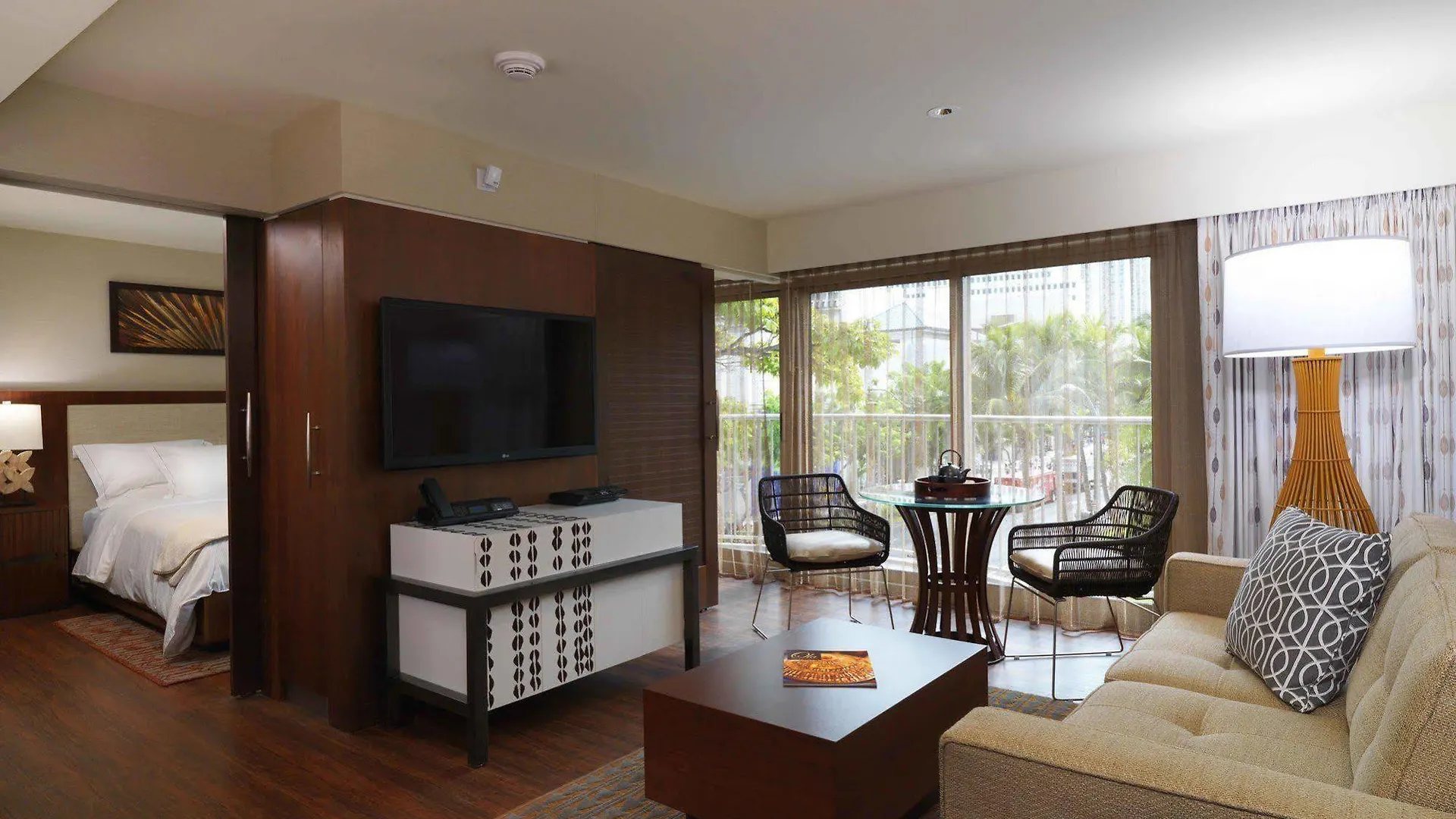 *** Resort Hilton Grand Vacations Club Hokulani Waikiki Honolulu Hotel United States