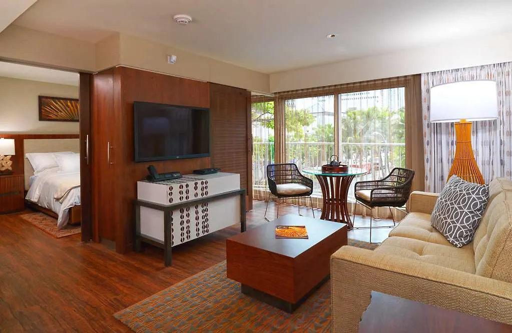 Hilton Grand Vacations Club Hokulani Waikiki Honolulu Hotel Resort